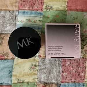 Loose powder- translucent